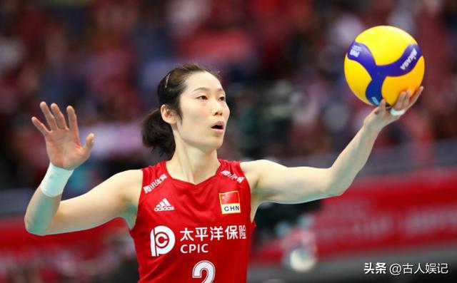 惨遭15分大逆转！女篮霸主加时3分惜败：杨力维空砍14分3板4助！