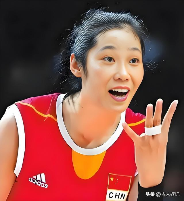 惨遭15分大逆转！女篮霸主加时3分惜败：杨力维空砍14分3板4助！